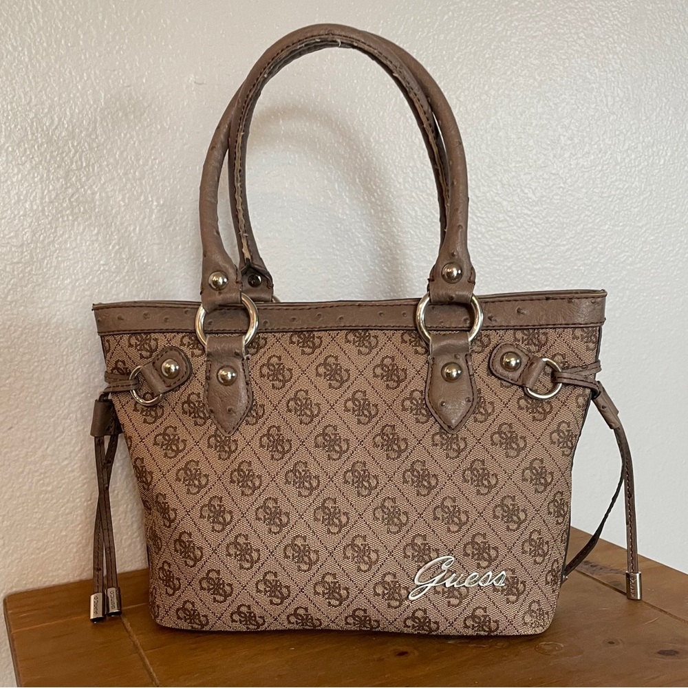 Vintage Y2K brown Guess monogramed handbag.